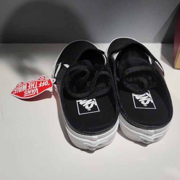 Leather  black and white Vans slip on - Picture 3 of 7